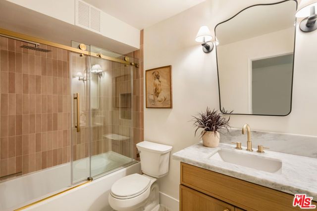 848 N Kings Road 208, West Hollywood, CA 90069