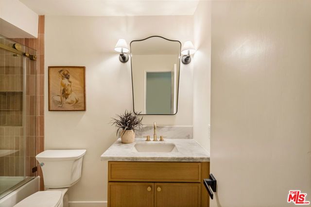 848 N Kings Road 208, West Hollywood, CA 90069