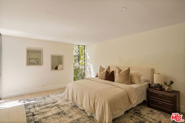 848 N Kings Road 208, West Hollywood, CA 90069