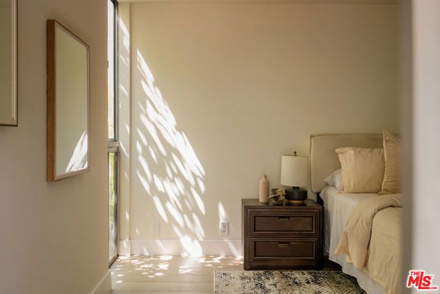 848 N Kings Road 208, West Hollywood, CA 90069