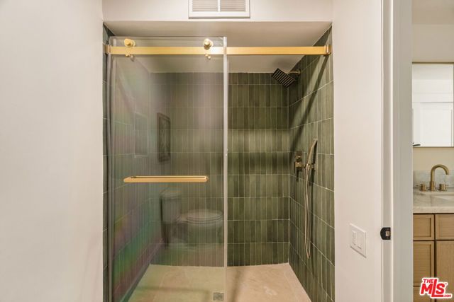 848 N Kings Road 208, West Hollywood, CA 90069