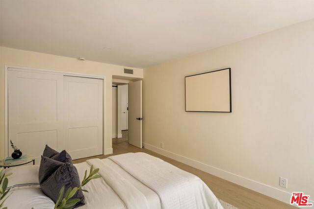 848 N Kings Road 208, West Hollywood, CA 90069