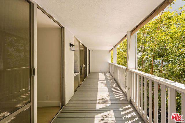 848 N Kings Road 208, West Hollywood, CA 90069