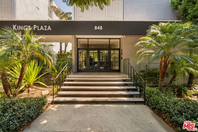 848 N Kings Road 208, West Hollywood, CA 90069