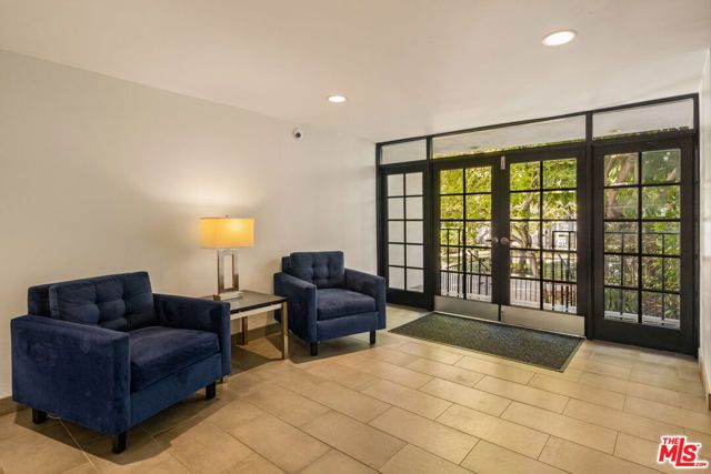 848 N Kings Road 208, West Hollywood, CA 90069