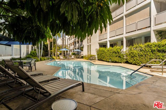 848 N Kings Road 208, West Hollywood, CA 90069