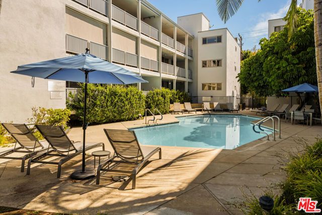848 N Kings Road 208, West Hollywood, CA 90069