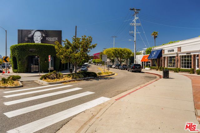 848 N Kings Road 208, West Hollywood, CA 90069