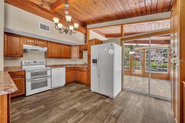 13450 SE 105TH TERRACE, Ocklawaha, FL 32179