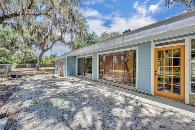 13450 SE 105TH TERRACE, Ocklawaha, FL 32179