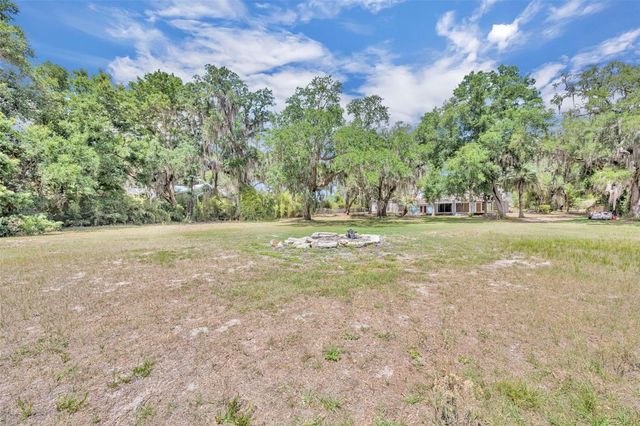 13450 SE 105TH TERRACE, Ocklawaha, FL 32179