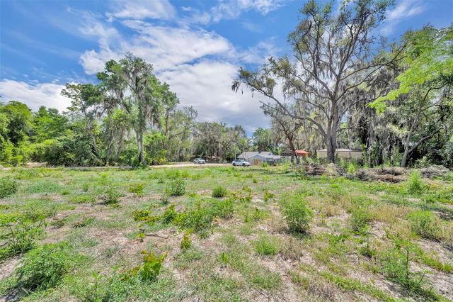 13450 SE 105TH TERRACE, Ocklawaha, FL 32179