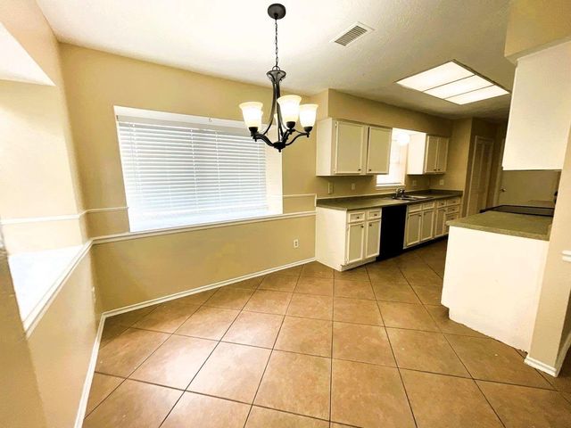 5615 Lynngate Drive, Spring, TX 77373
