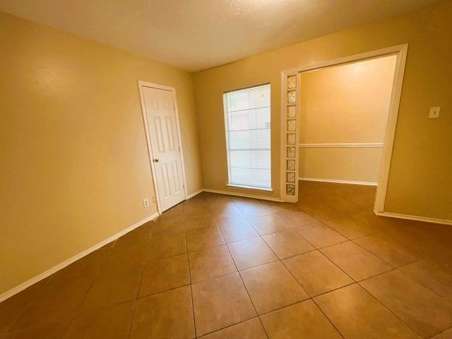 5615 Lynngate Drive, Spring, TX 77373