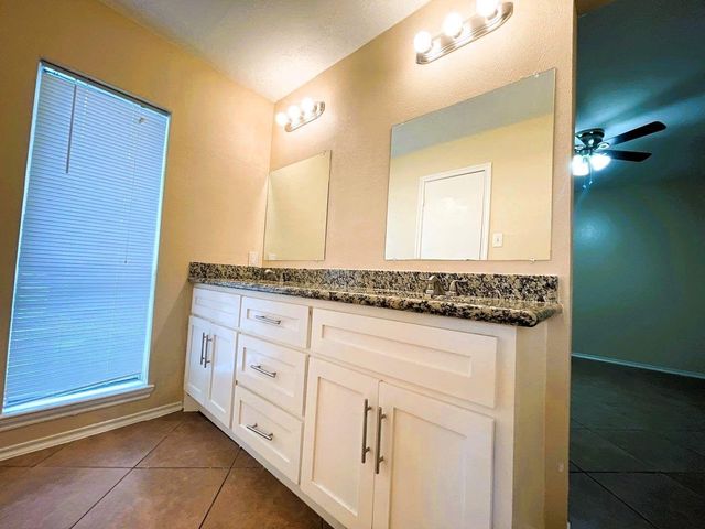 5615 Lynngate Drive, Spring, TX 77373