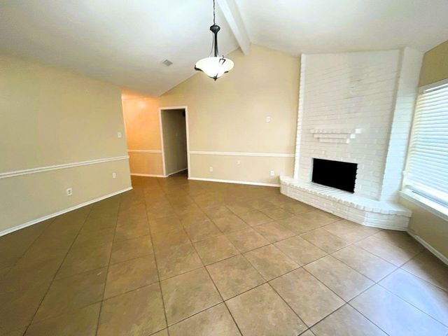 5615 Lynngate Drive, Spring, TX 77373