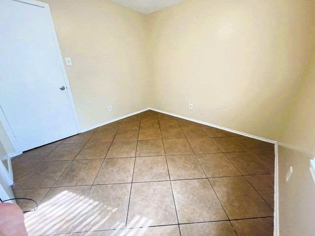 5615 Lynngate Drive, Spring, TX 77373
