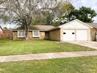 5615 Lynngate Drive, Spring, TX 77373
