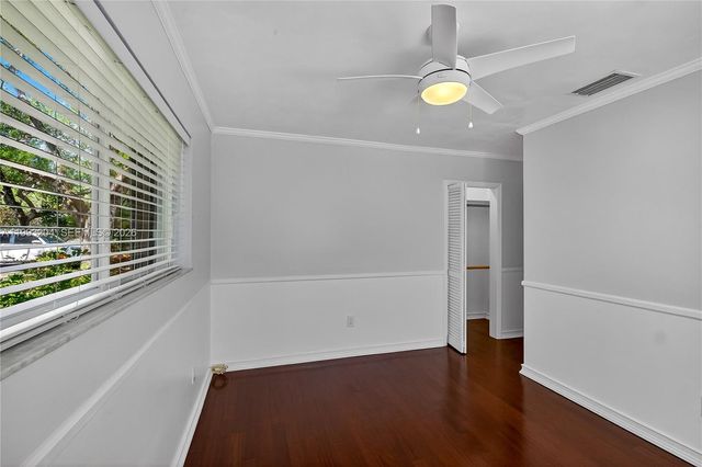 6767 SW 154th St, Palmetto Bay, FL 33157