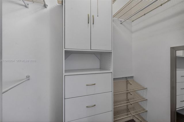 6767 SW 154th St, Palmetto Bay, FL 33157