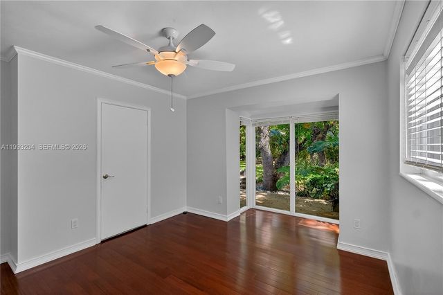 6767 SW 154th St, Palmetto Bay, FL 33157