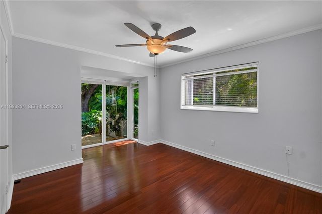 6767 SW 154th St, Palmetto Bay, FL 33157