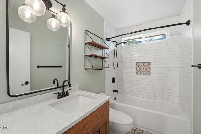1564 NW Elgin Avenue, Bend, OR 97703