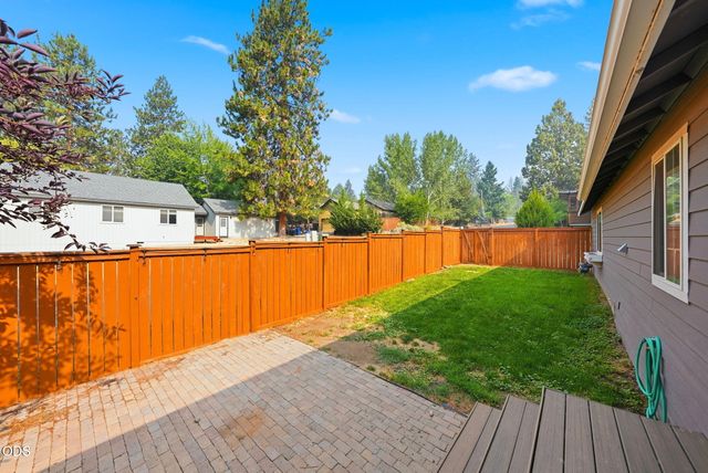 1564 NW Elgin Avenue, Bend, OR 97703