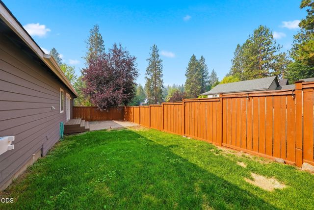 1564 NW Elgin Avenue, Bend, OR 97703