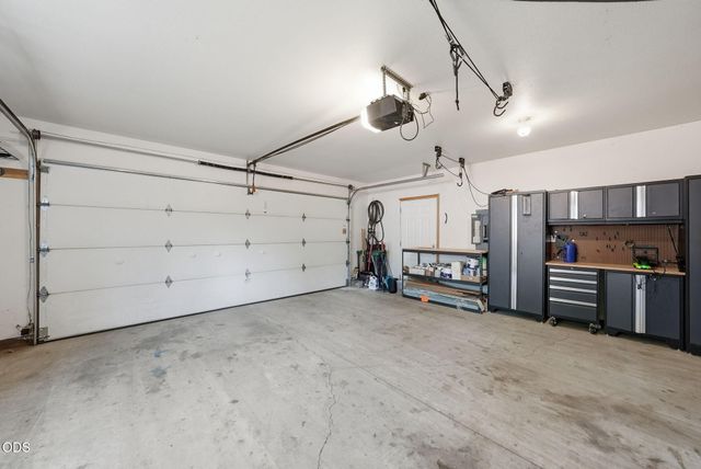 1564 NW Elgin Avenue, Bend, OR 97703