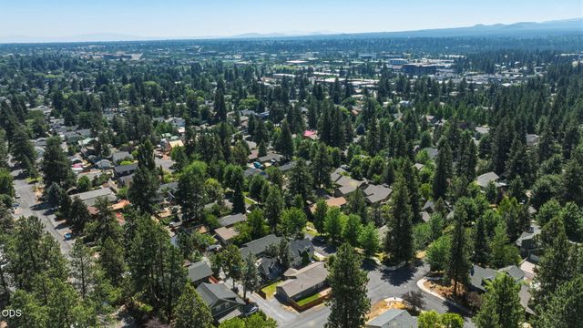 1564 NW Elgin Avenue, Bend, OR 97703