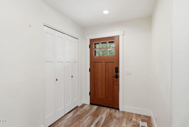1564 NW Elgin Avenue, Bend, OR 97703