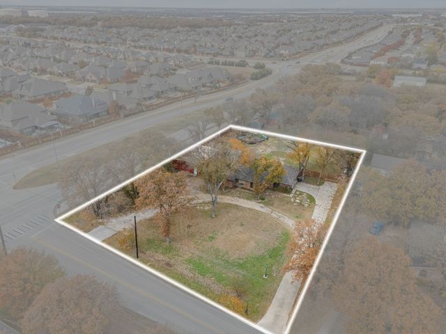 5301 W Caylor Road, Fort Worth, TX 76244