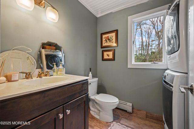 206 Lake Avenue, Island Heights, NJ 08732