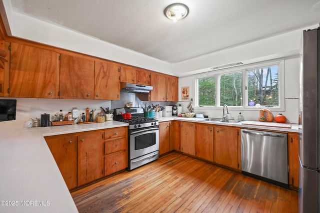 206 Lake Avenue, Island Heights, NJ 08732