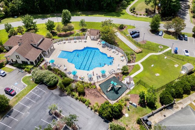 138 Seville Dr., Murrells Inlet, SC 29576