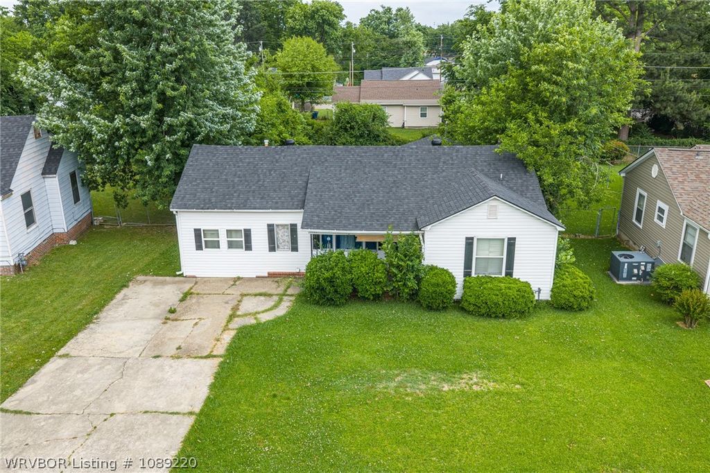 3809 Chaffee Drive, Fort Smith, AR 72904
