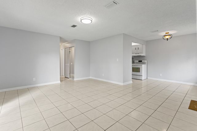 3709 NW 84th Avenue, Sunrise, FL 33351