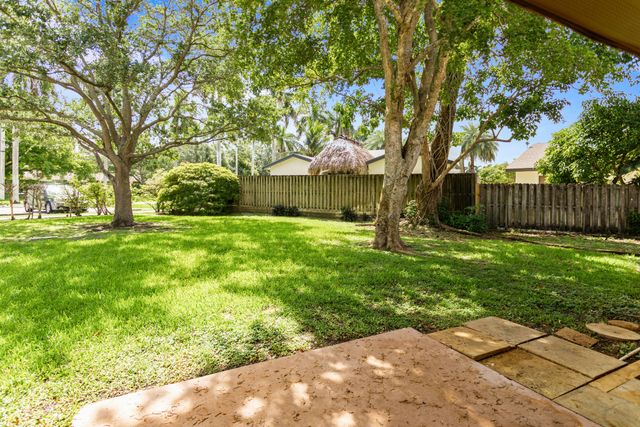 3709 NW 84th Avenue, Sunrise, FL 33351