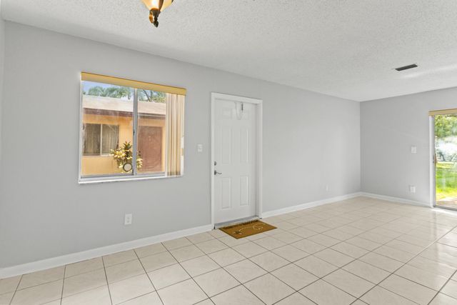 3709 NW 84th Avenue, Sunrise, FL 33351