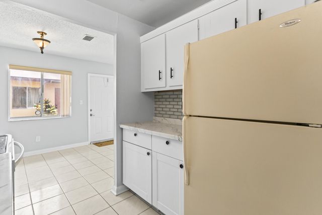 3709 NW 84th Avenue, Sunrise, FL 33351