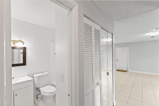 3709 NW 84th Avenue, Sunrise, FL 33351