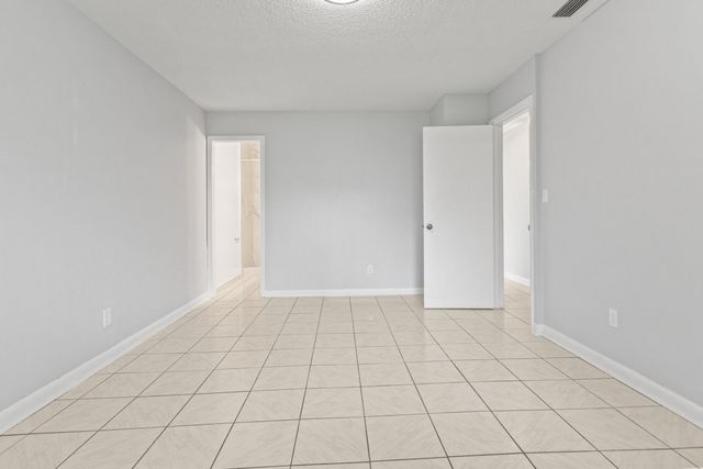 3709 NW 84th Avenue, Sunrise, FL 33351