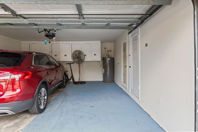 3709 NW 84th Avenue, Sunrise, FL 33351