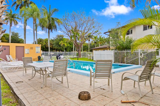 3709 NW 84th Avenue, Sunrise, FL 33351