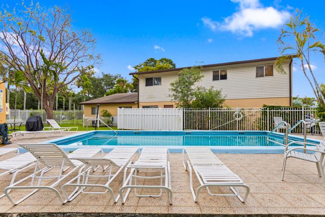 3709 NW 84th Avenue, Sunrise, FL 33351