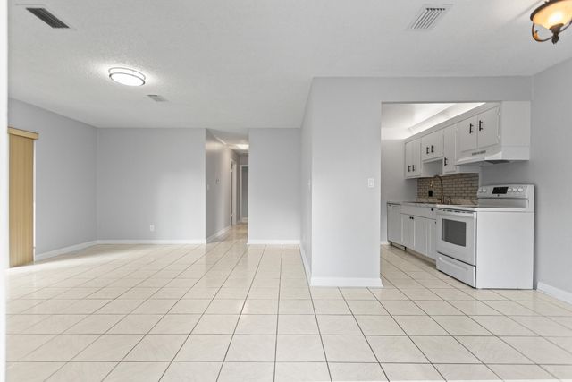 3709 NW 84th Avenue, Sunrise, FL 33351