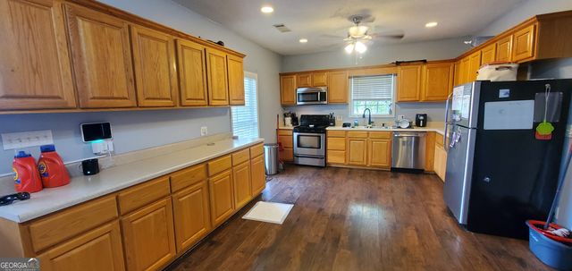 38 W Highway 46, Lyons, GA 30436