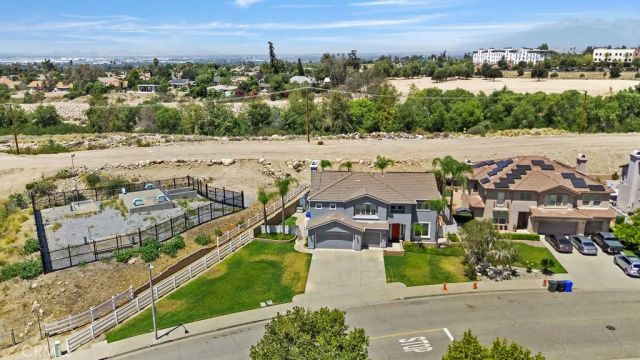 6680 Summertrail, Highland, CA 92346