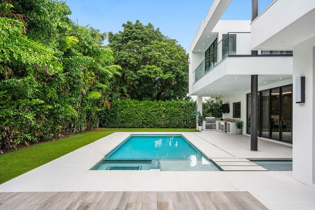 2391 Areca Palm Road, Boca Raton, FL 33432